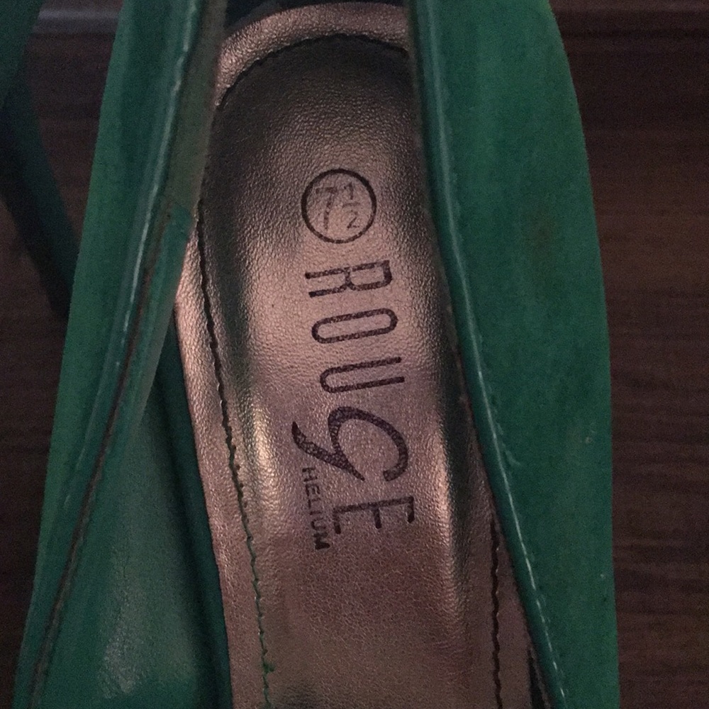 Green Rouge - Picture 3 of 5